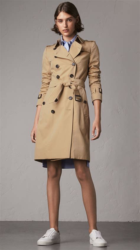 burberry prorsum trench coat prezzo|burberry trench coat size guide.